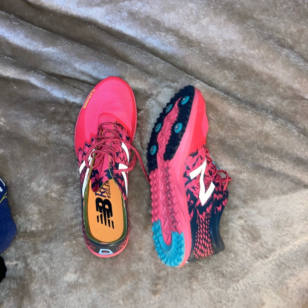 Track shoes